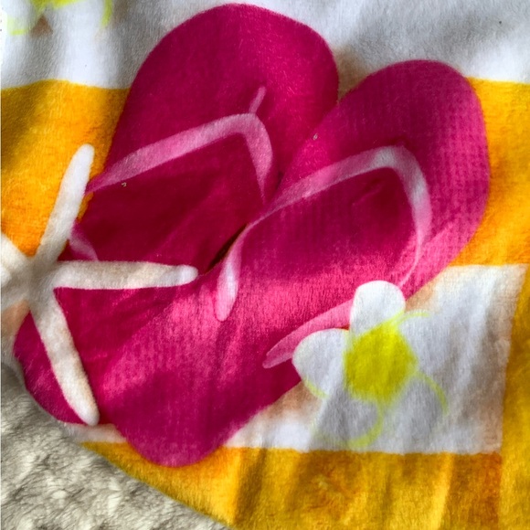 Cutetitos Islanditos Vasuc Fun Toucanito Plush Bird Stuffed Animal Toy with Wrap - Picture 10 of 14